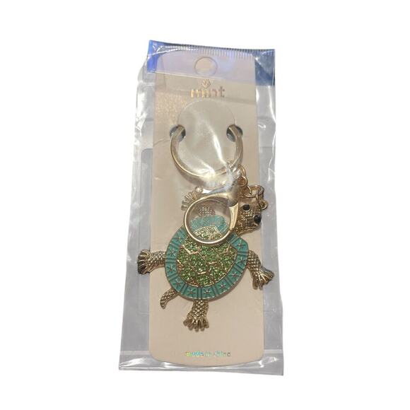 MINT GOLD PLATED SPARKLE TURTLE WITH TEAL KEYCHAIN - Picture 1 of 1